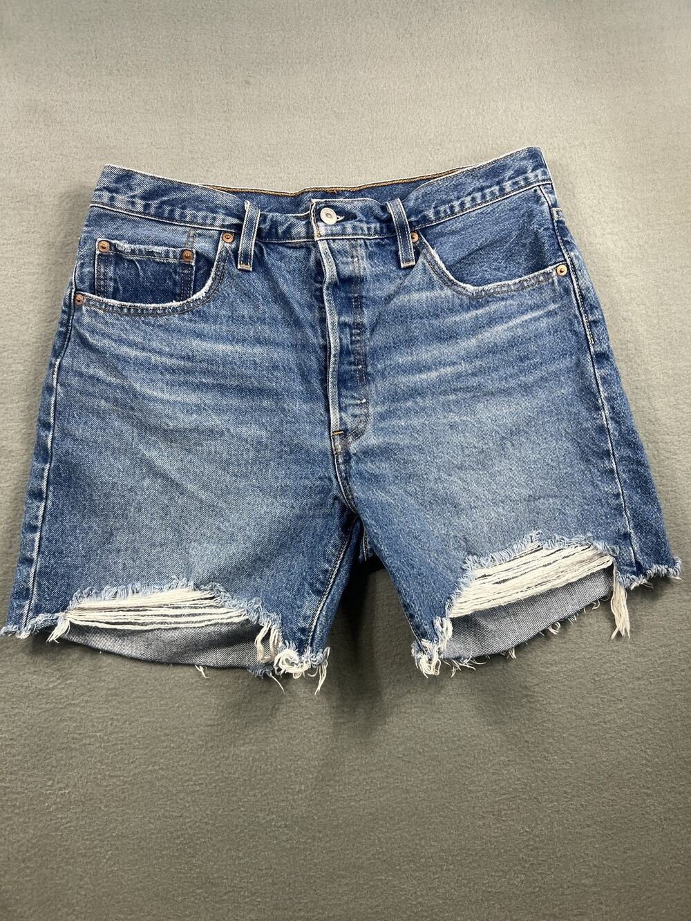Vintage Y2K Levi 501 Distressed Button Fly Shorts Women Size 32 - Picture 1 of 7